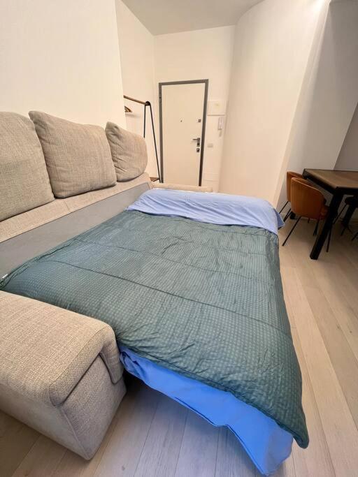 Modern Apartment - Walking Distance To Milan Central Station Extérieur photo